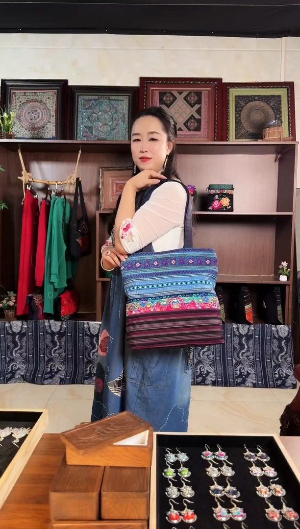 刺绣贵州苗绣非遗集市D8921