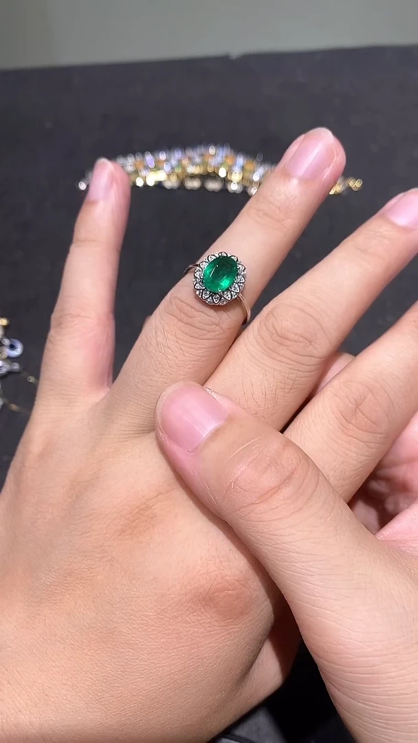 银S925镶嵌戒指祖母绿戒指