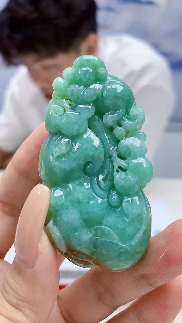 定制翡翠未镶嵌5145xx-毛货挂件50