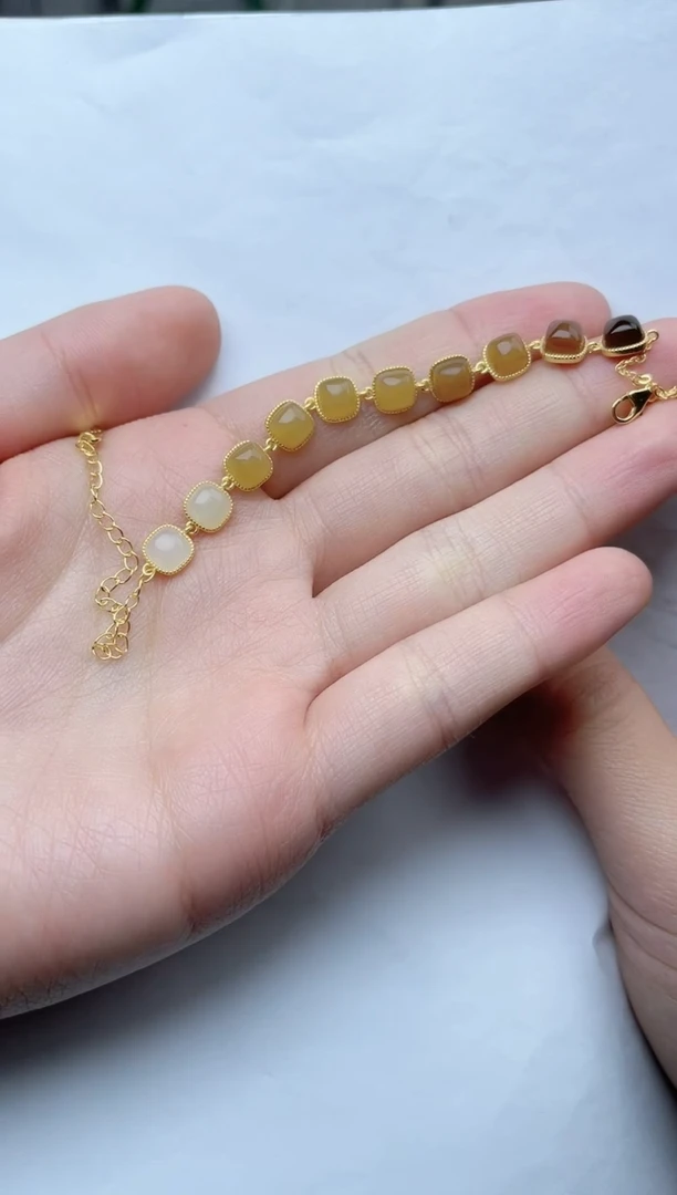 【闪购商品】和田玉手链银S925镶嵌渐变方糖手链kk