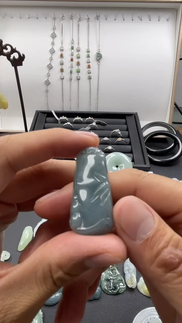 吊坠(不含链)未镶嵌翡翠天然A货翡翠