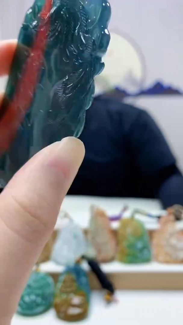 未镶嵌定制翡翠火*火5060zm-毛货挂件