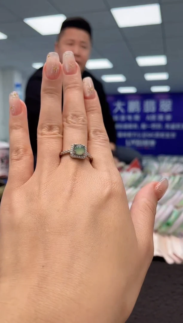 【闪购商品】翡翠戒指未镶嵌0213211094