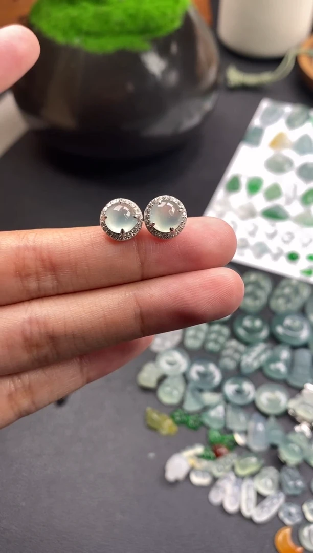 颈饰银S925镶嵌翡翠冰种蛋面