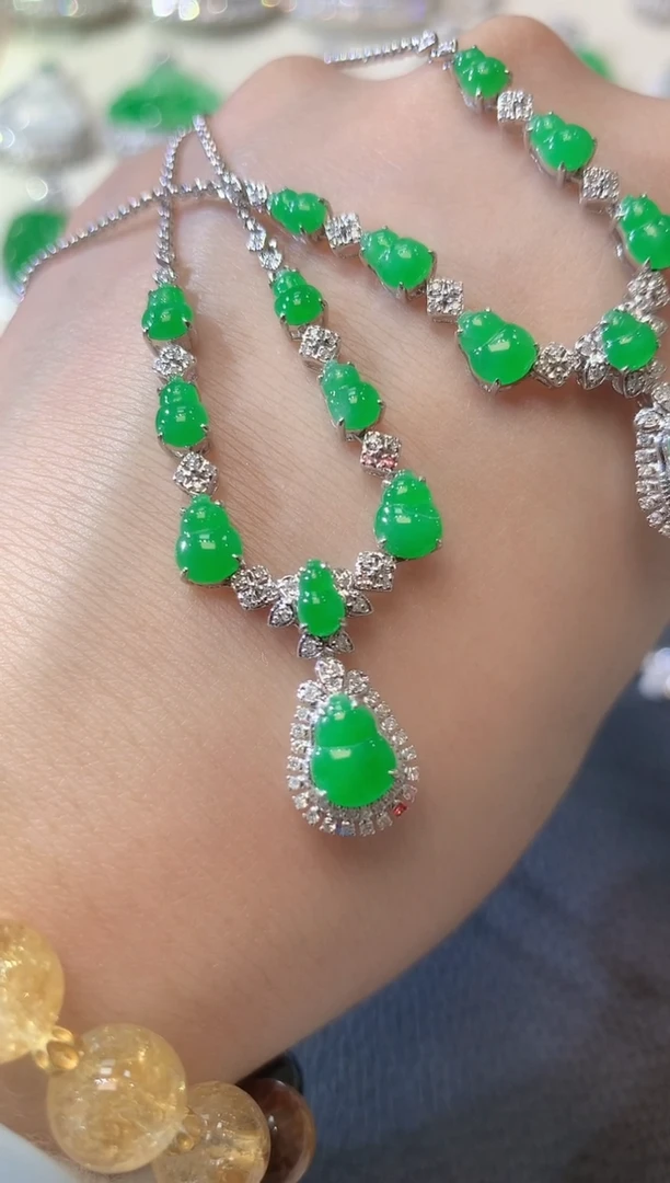 【闪购商品】翡翠套链18K金镶嵌C15多样性发一件