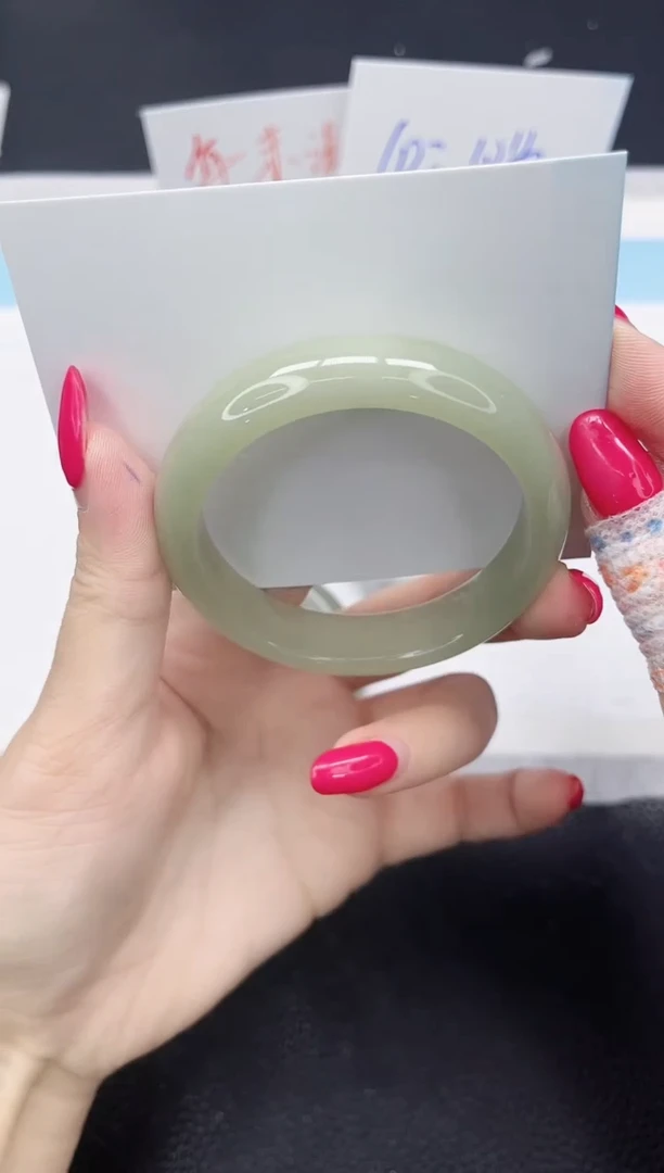 未镶嵌手镯石英质玉125-52.6