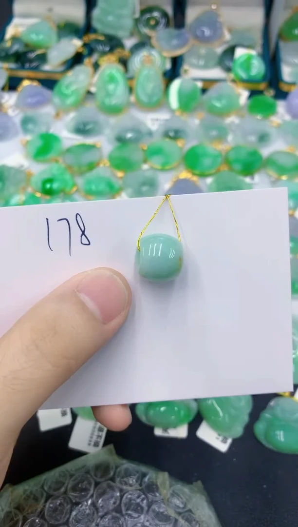 翡翠未镶嵌颈饰111111