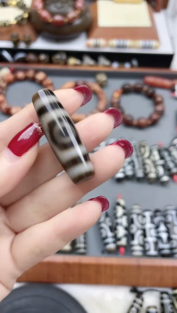 【闪购商品】玛瑙/玉髓珠珠未镶嵌宝盖三眼