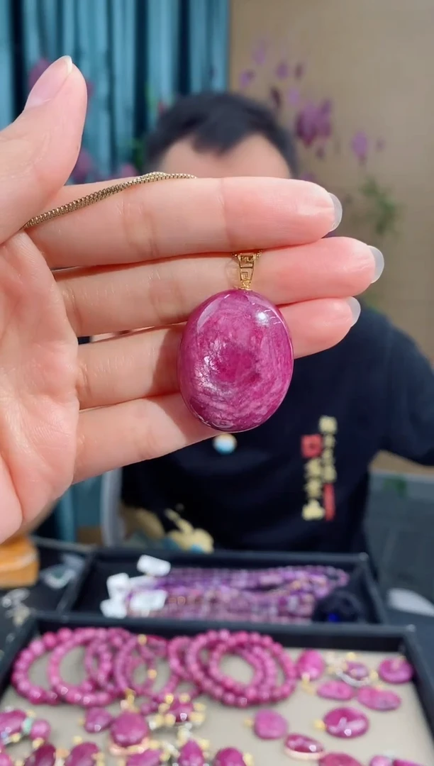 18K金镶嵌吊坠(不含链)红宝石272