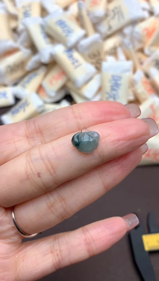 翡翠挂件未镶嵌一