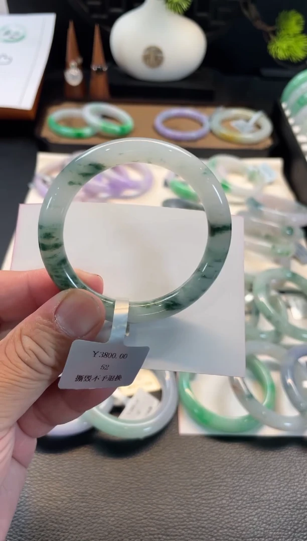 未镶嵌手镯翡翠112号 52圆条 有棉