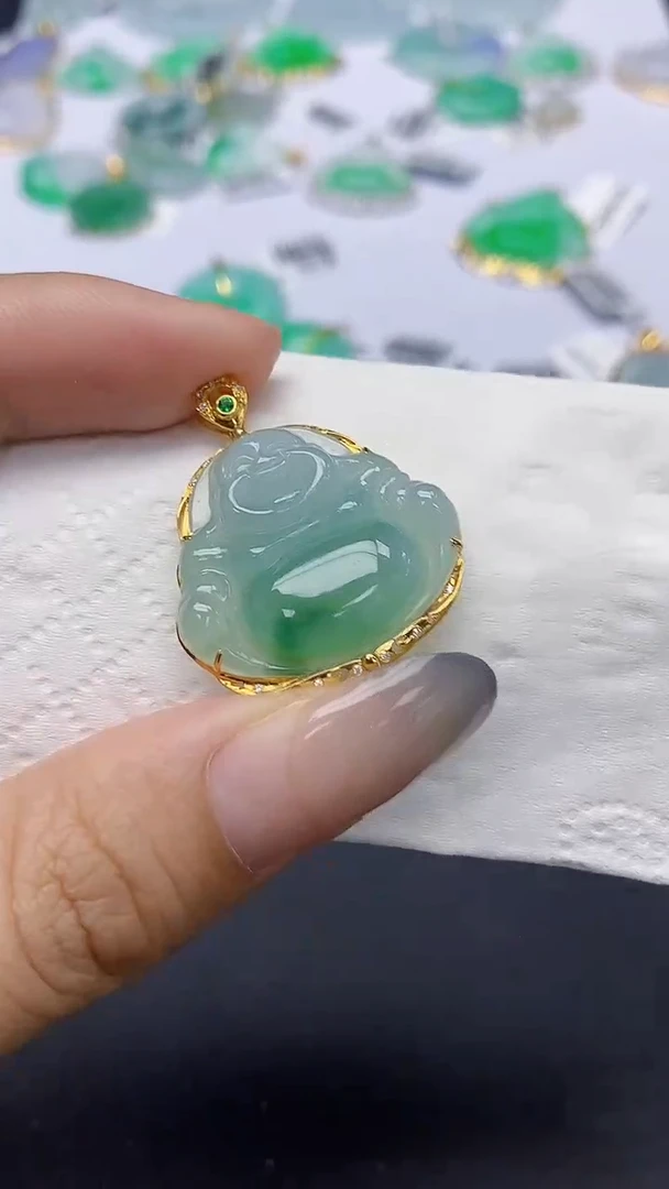翡翠18K金镶嵌颈饰天然缅甸a货翡翠