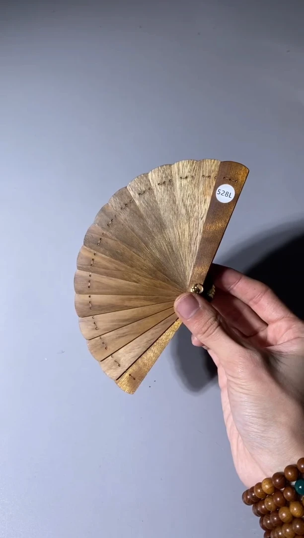 【闪购商品】金丝楠528号10cm金丝楠木小叶桢楠掌中扇