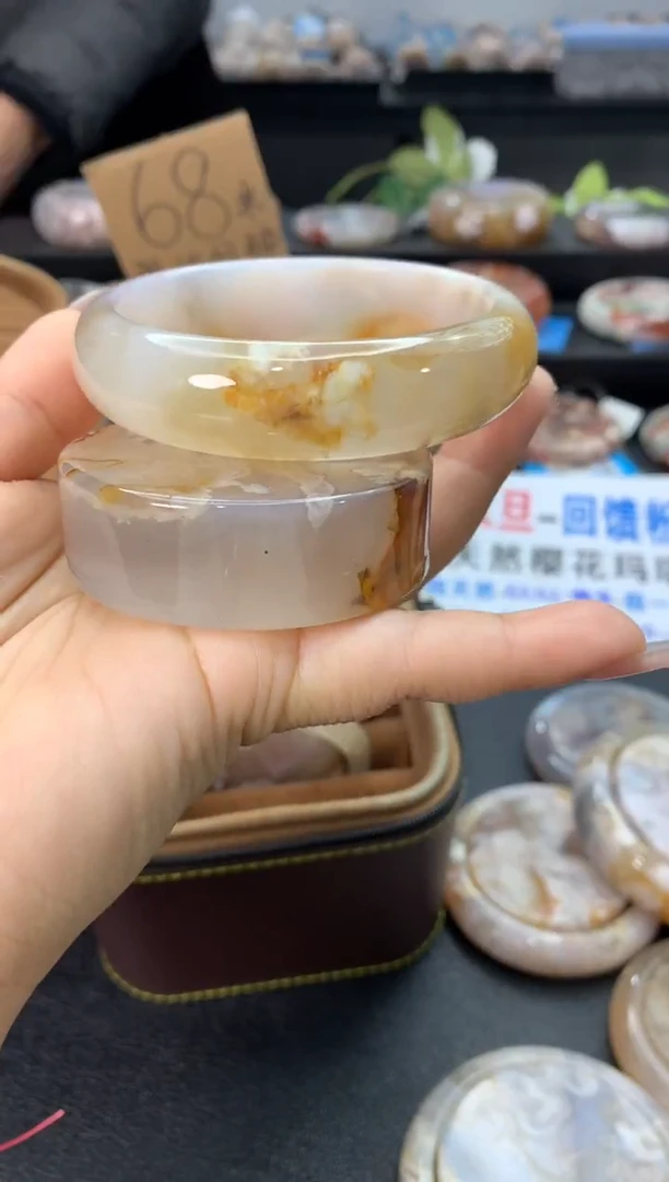 未镶嵌手镯石英质玉（63圈口）赠送镯心 无证书