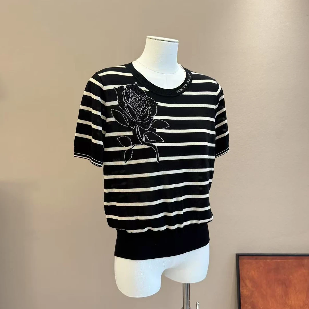 夏季新款女士短袖针织衫时尚休闲黑白条纹圆领洋气上衣女