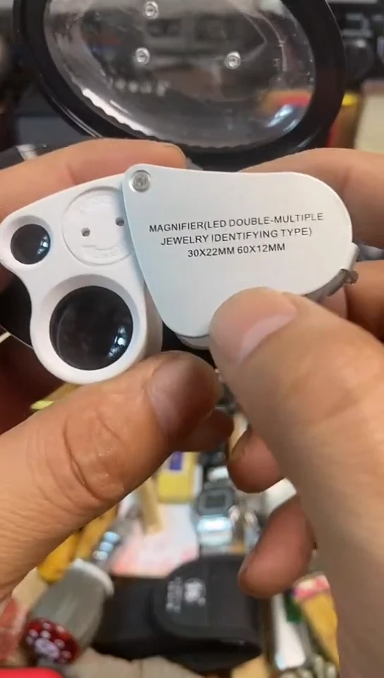 瓷片闪购商品，如图所示