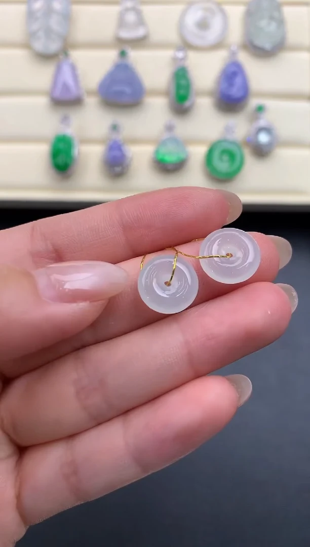 【闪购商品】翡翠颈饰未镶嵌Q100