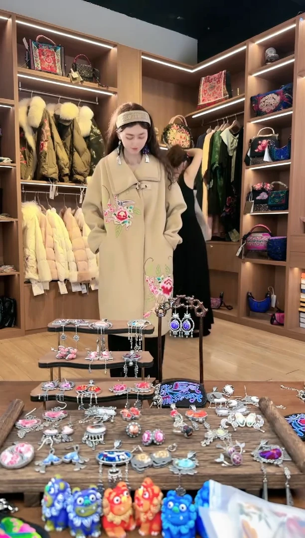 【闪购商品】织绣L668黔东南苗族刺绣