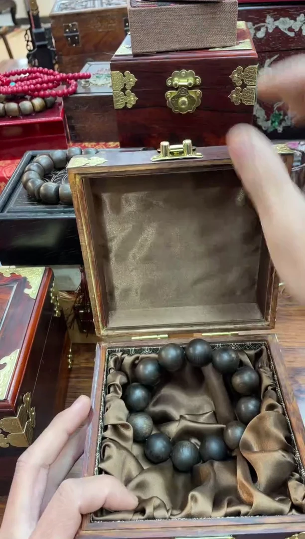 【闪购商品】木黑圆珠手串带花梨木侧翻盒