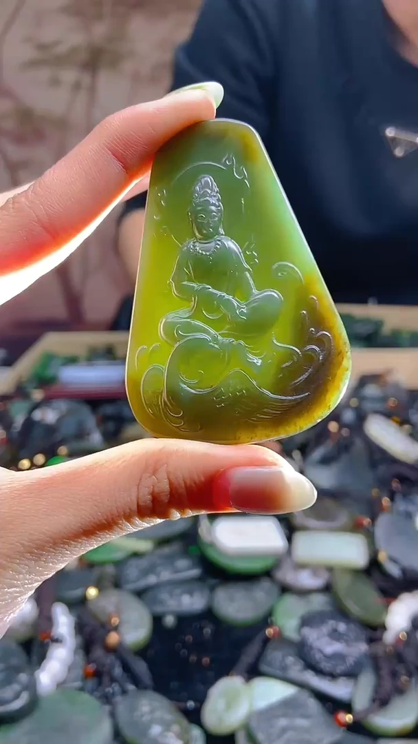 颈饰未镶嵌和田玉1