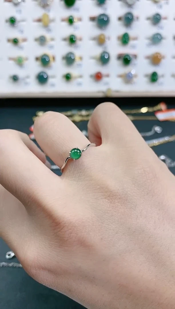 翡翠戒指银S925镶嵌天然翡翠