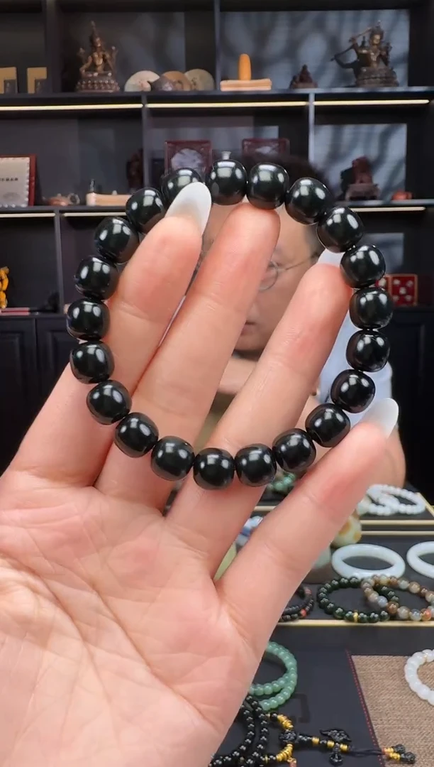 和田玉未镶嵌颈饰10mm塔青老型手串