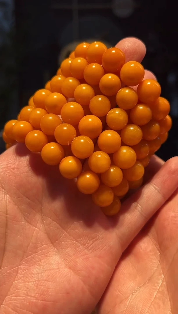 【闪购商品】蜜蜡手串未镶嵌11+(鸡油红)