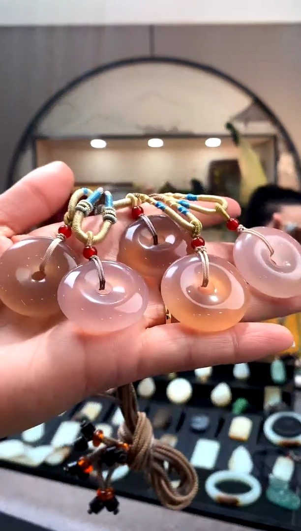 玛瑙/玉髓颈饰未镶嵌挂件多样性发货一件