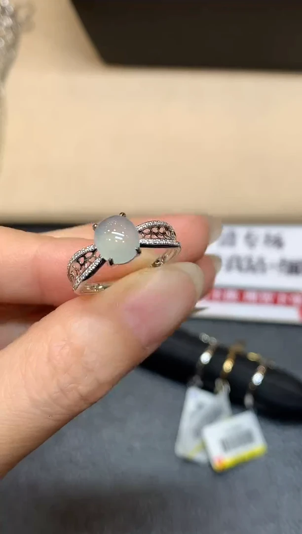 18K金镶嵌戒指翡翠15【无鉴赏期】蛋面【无服务费