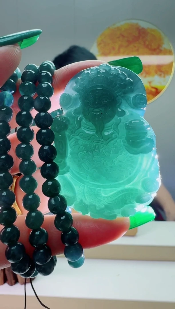 翡翠未镶嵌颈饰多样性随机发其一