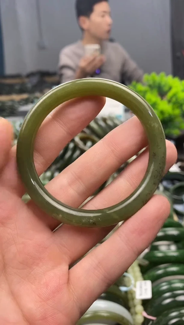 未镶嵌手镯和田玉52.6