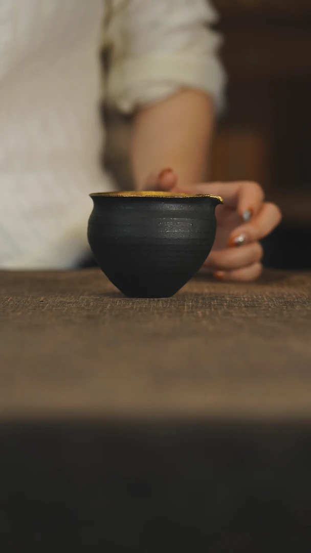 【闪购商品】摆件仟户烧陶瓷杯子产品