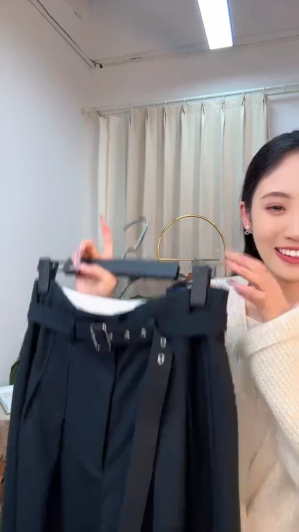 20251105 衣服衣服