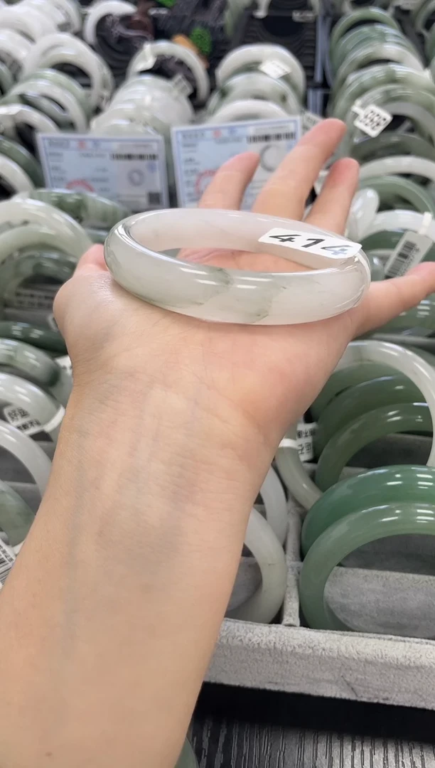 未镶嵌手镯石英质玉414