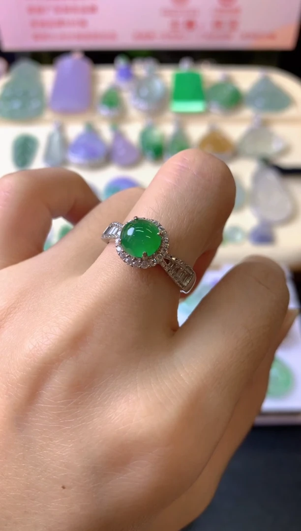 银S925镶嵌戒指翡翠于**忘戒指