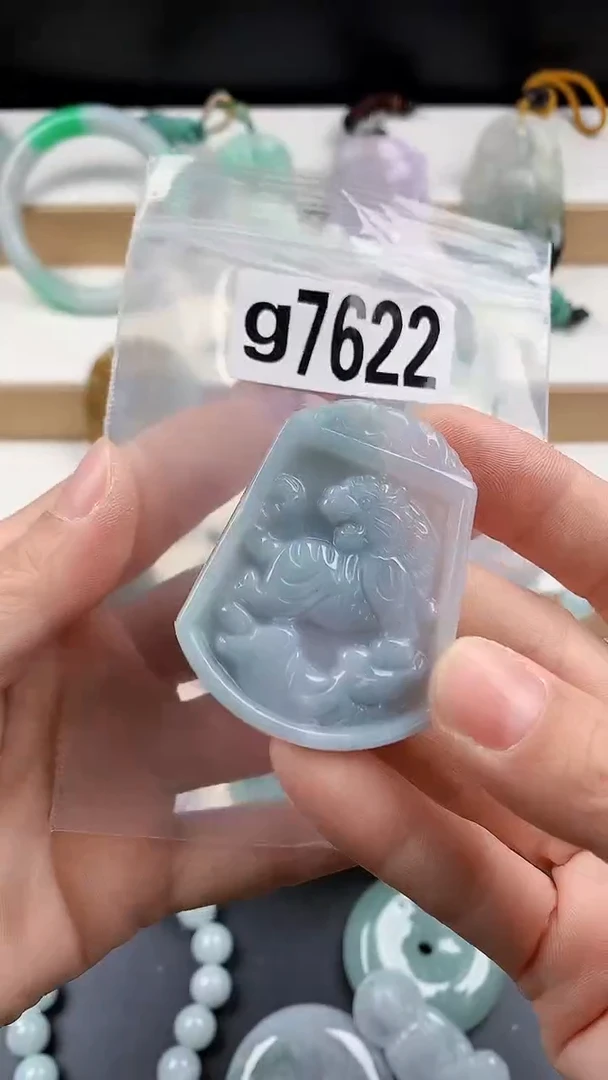 颈饰未镶嵌翡翠天然翡翠吊坠挂件