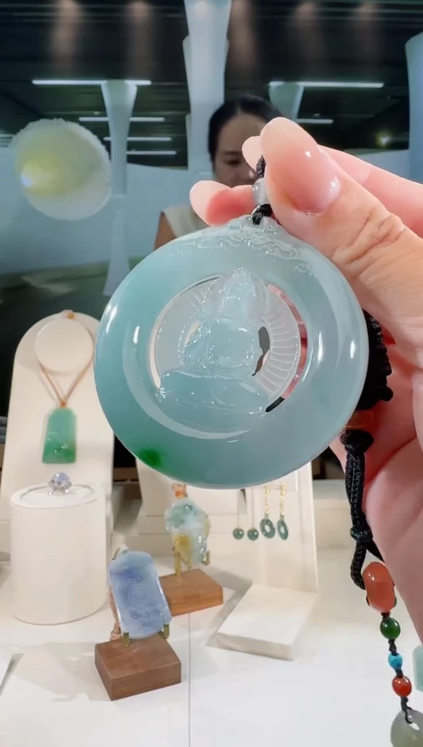 翡翠未镶嵌吊坠(不含链)观音