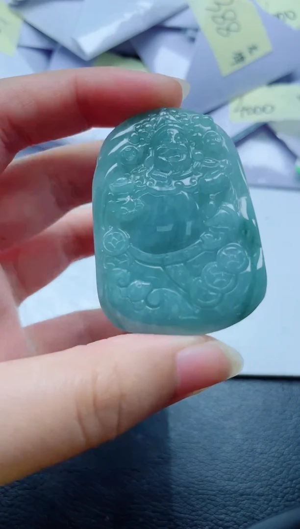 翡翠未镶嵌颈饰