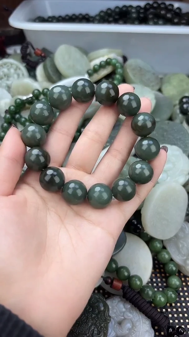 颈饰未镶嵌和田玉2