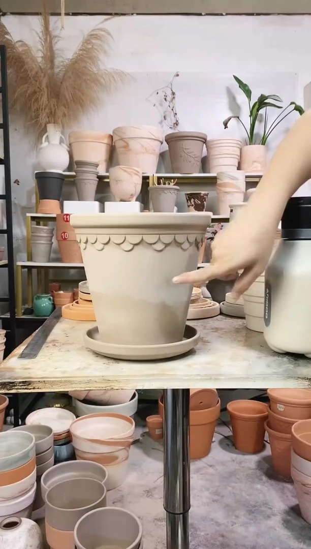 瑕疵无售后25*23灰陶巴洛克 1盆1托