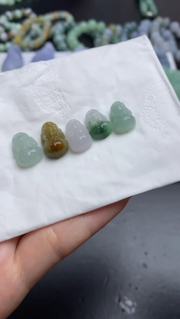 定制翡翠未镶嵌翡翠毛货~