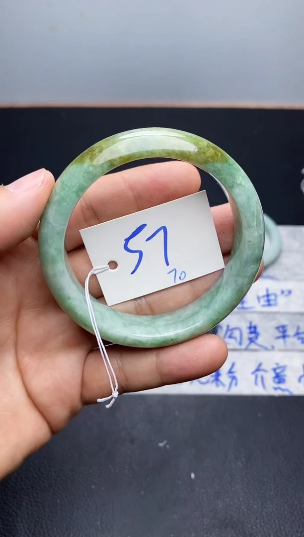 未镶嵌手镯翡翠70