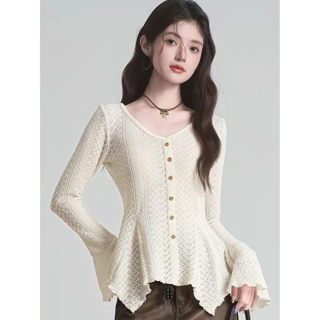 显瘦喇叭袖长袖针织衫秋季设计修身气质千金清冷感贵系衣服早秋