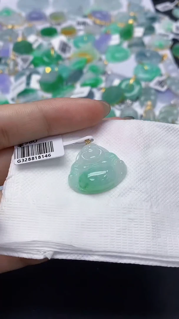 翡翠18K金镶嵌颈饰天然缅甸a货翡翠