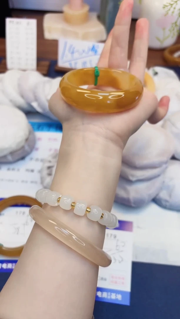 【闪购商品】石英质玉手镯未镶嵌179-财气镯-圈口55