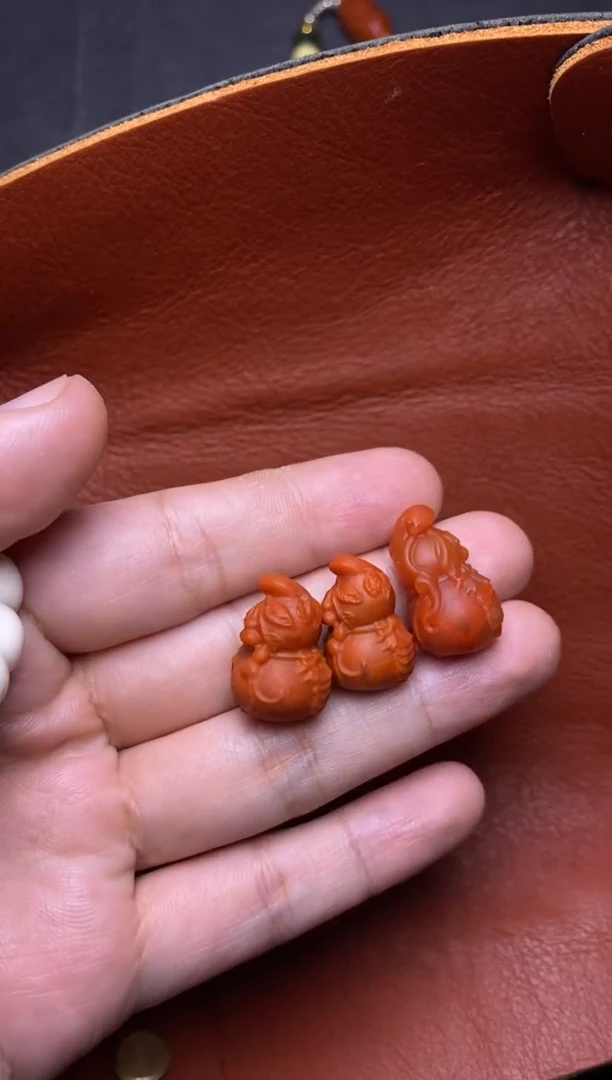 南红玛瑙未镶嵌颈饰枝蔓葫芦（多样性发其一）