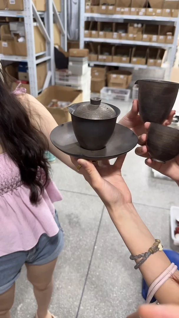 瓷片         @@铁锈釉宝瓶四件套