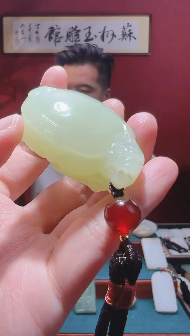 和田玉未镶嵌吊坠(不含链)1