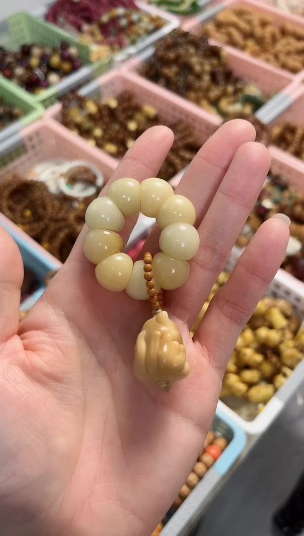 【闪购商品】菩提根/象牙果手串蒜瓣大肠小凤九手指捻（小）