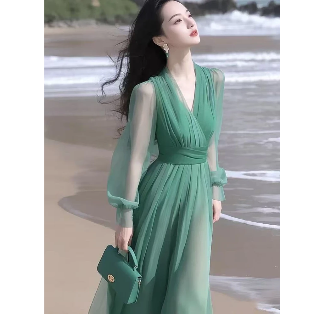 2025夏季新款多巴胺绝美长裙法式气质收腰海边度假绿色雪纺连衣裙